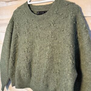 New York & Company Olive Green Textured Crew Neck Sweater Size Small